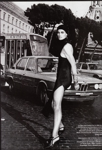 vogue_paris_feb_1989_24.thumb.jpg.239c76cbb8fd9a92f6455fe160925d3b.jpg