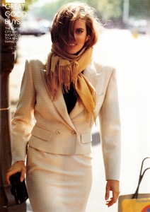 vogue_uk_oct_1988_59.thumb.jpg.ff12e3b47e76f5be0103f510eb3c9741.jpg