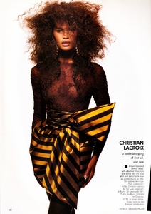 vogue_uk_sept_1988_7.thumb.jpg.76a107ebad51c81a779a6bdf1585a010.jpg