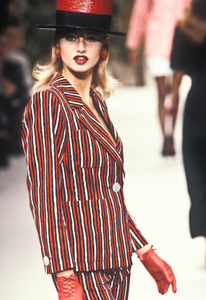 ysl-ss-1995-8.thumb.png.f1792270a6662840d2a0a8a6725b099f.png