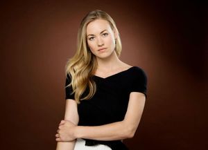 yvonne-strahovski-los-angeles-times-2017-9.jpg