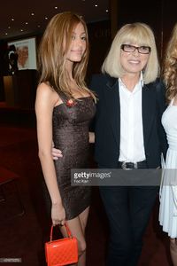 zahia-dehar-and-mireille-darc-attend-les-curs-des-createurs-auction-picture-id451673376.jpg