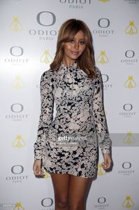 zahia-dehar-attends-dessiner-lor-et-largent-odiot-orfevre-exhibition-picture-id649358146.jpg