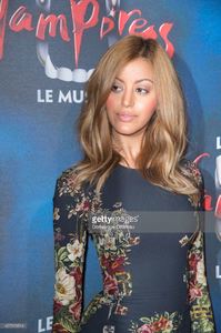 zahia-dehar-attends-the-le-bal-des-vampires-premiere-at-theatre-on-picture-id457319514.jpg