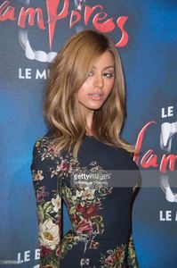 zahia-dehar-attends-the-le-bal-des-vampires-premiere-at-theatre-on-picture-id457319528.jpg