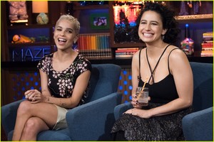 zoe-kravitz-confirms-there-was-a-feud-on-mad-max-set-17.JPG
