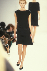 0_isaac-mizrahi-ss-1996-1_html.thumb.JPEG.7a1e1444e9a40221ce3398f9f3ba6ab2.JPEG