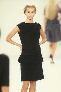 0_isaac-mizrahi-ss-1996-2_html.thumb.JPEG.5cbb1ceb595654ffa288d3c70e39681a.JPEG