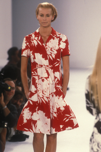 0_isaac-mizrahi-ss-1996-3_html.thumb.JPEG.11f2bf38ec1b4a09aeb1e5ba99439cfa.JPEG