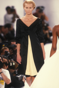 0_isaac-mizrahi-ss-1996-6_html.thumb.JPEG.2db2ac1e61f20d7548390eb40ef4eace.JPEG