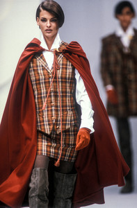 0_salvatore-ferragamo-fw-1990-1_html.thumb.JPEG.132c3eb11feb5b418a3c8728a45bdeeb.JPEG