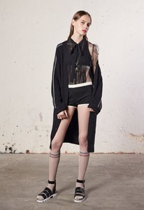 16-red-valentino-pre-spring-2018.jpg