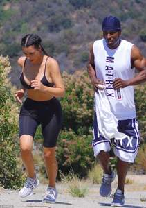 421F49C200000578-4675698-Fighting_fit_The_KUWTK_star_revealed_she_hadn_t_worked_out_in_12-a-86_1499448199885.jpg
