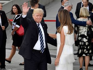 421FAE6C00000578-4675832-Pictured_Donald_Trump_arriving_at_the_Elbphilharmonie_concert_ha-a-4_1499472040421.jpg