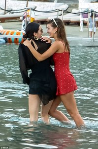 422DD59B00000578-4680168-image-a-120_1499634400567.jpg