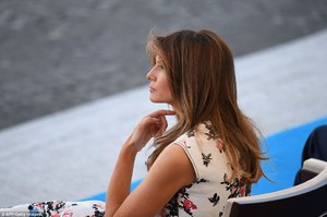 425371E500000578-4695630-US_First_Lady_Melania_Trump_looks_pensive_at_the_annual_Bastille-a-2_1500036950840.jpg