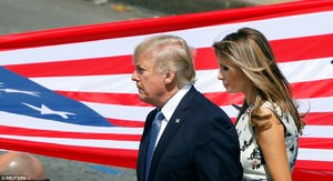 42542EB500000578-4695630-President_Donald_Trump_and_First_Lady_Melania_Trump_stand_in_fro-a-19_1500040429483.jpg