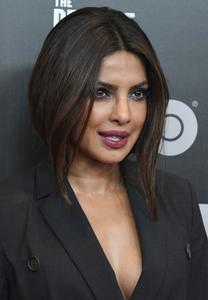 44946051_priyanka-chopra-38.jpg