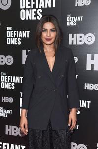 44946081_priyanka-chopra-41.jpg