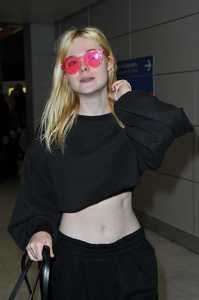 45917165_elle-fanning-10.jpg