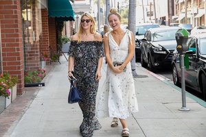 45987484_ashley-greene-out-shopping-with-a-friend-in-beverly-hills-15.jpg