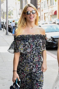 45987584_ashley-greene-out-shopping-with-a-friend-in-beverly-hills-1.jpg