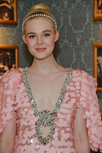 46018362_elle-fanning-22.jpg