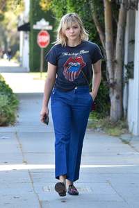 46426016_chloe-moretz-heads-to-a-meeting-in-beverly-hills-16.jpg