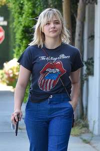 46426028_chloe-moretz-heads-to-a-meeting-in-beverly-hills-21.jpg