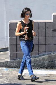 46835083_lucy-hale-08.jpg