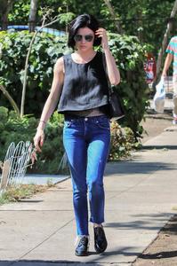 46835115_lucy-hale-25.jpg