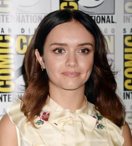 47437972_olivia-cooke-05.jpg