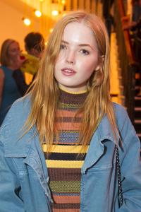 47787830_ellie-bamber-05.thumb.jpg.45004e508e00c769d07376d176617522.jpg