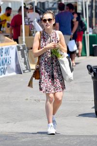 47913890_kiernan-shipka-20.jpg