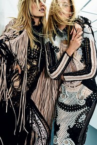 49-balmain-resort-2018.thumb.jpg.c1b35e100be23eb83d474b4851d2492c.jpg