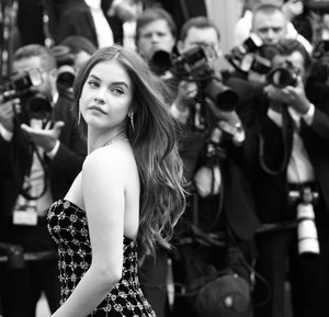 5957088a8960a_2017-06-25ludo_instants2vie-Cannes.thumb.jpg.7e783f29970915a94085b008aefa784f.jpg