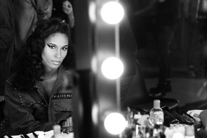 Cindy+Bruna+Philipp+Plein+Backstage+Milan+hxc7EwQmwu9x.jpg
