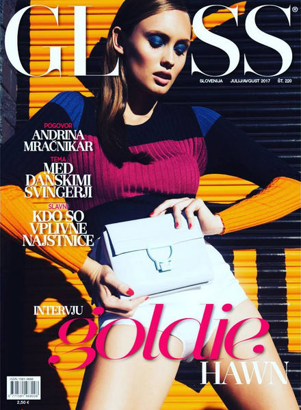 Elena Deger gloss juillet 2017.png