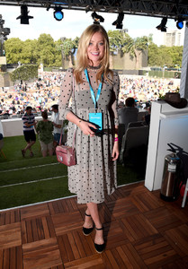 Laura+Whitmore+Barclaycard+British+Summer+wSnnzoR5-BBx.jpg