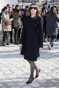 Carine+Roitfeld+Arrivals+Louis+Vuitton+Show+mvf4QYtuly6x.jpg