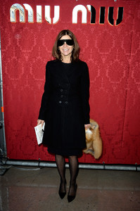 Carine+Roitfeld+Arrivals+Miu+Miu+Show+WIMep14D_nGx.jpg