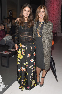 Carine+Roitfeld+Front+Row+Missoni+zAPWR9SakKKx.jpg