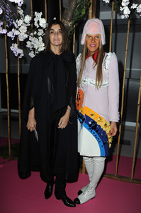 Carine+Roitfeld+Front+Row+Schiaparelli+Show+Qo8MtQDIf51x.jpg