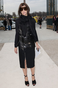 Carine+Roitfeld+Celebs+Attend+Valentino+Fashion+ciIoOW2yV4-x.jpg