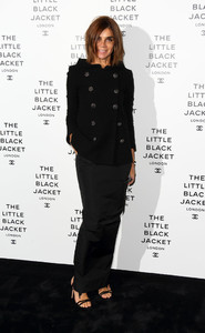 Carine+Roitfeld+Chanel+Little+Black+Jacket+xfFYMhhZPaRx.jpg