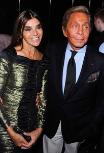 Carine+Roitfeld+Barneys+New+York+Celebrates+oIDo3VKCzIix.jpg