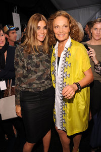 Carine+Roitfeld+Diane+Von+Furstenberg+Backstage+_Eys2WYA-Cqx.jpg