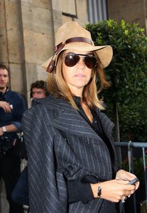 Carine+Roitfeld+Balenciaga+fashion+show+arrivals+FYfSFyuihZZx.jpg