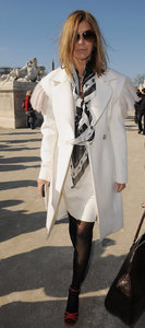 Carine+Roitfeld+Christian+Dior+Paris+Fashion+VCSjSoLX8Wox.jpg