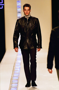 5963e8f0128b8_NauticaFallWinter19992000NewYorkFashionWeek.thumb.jpg.a27e671dfd3f76b4eaff137e77c79526.jpg